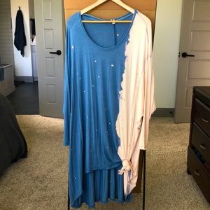 We The Free t-shirt dress - size Medium blue/white